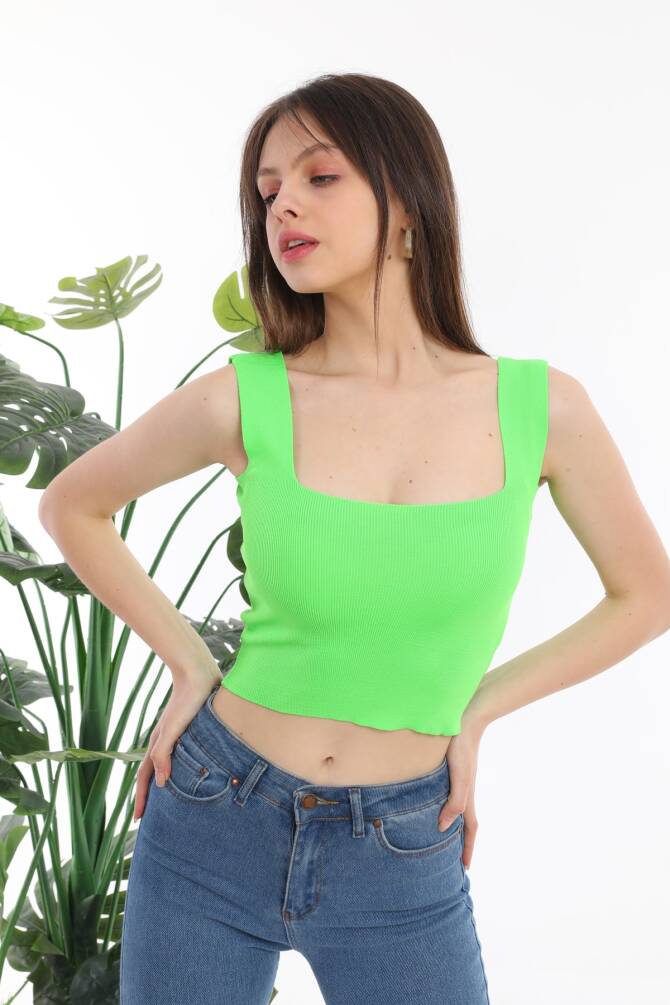 Fıstık Yeşili Kadın Kare Yaka Askılı Crop Basic Bluz Zyn-58150 - 2