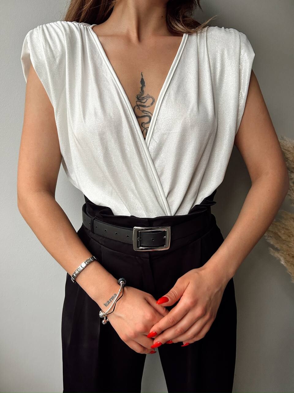 Kadın Derin V Yaka Saten Görünümlü Vatkalı Bodysuit HYN-58048 - 2