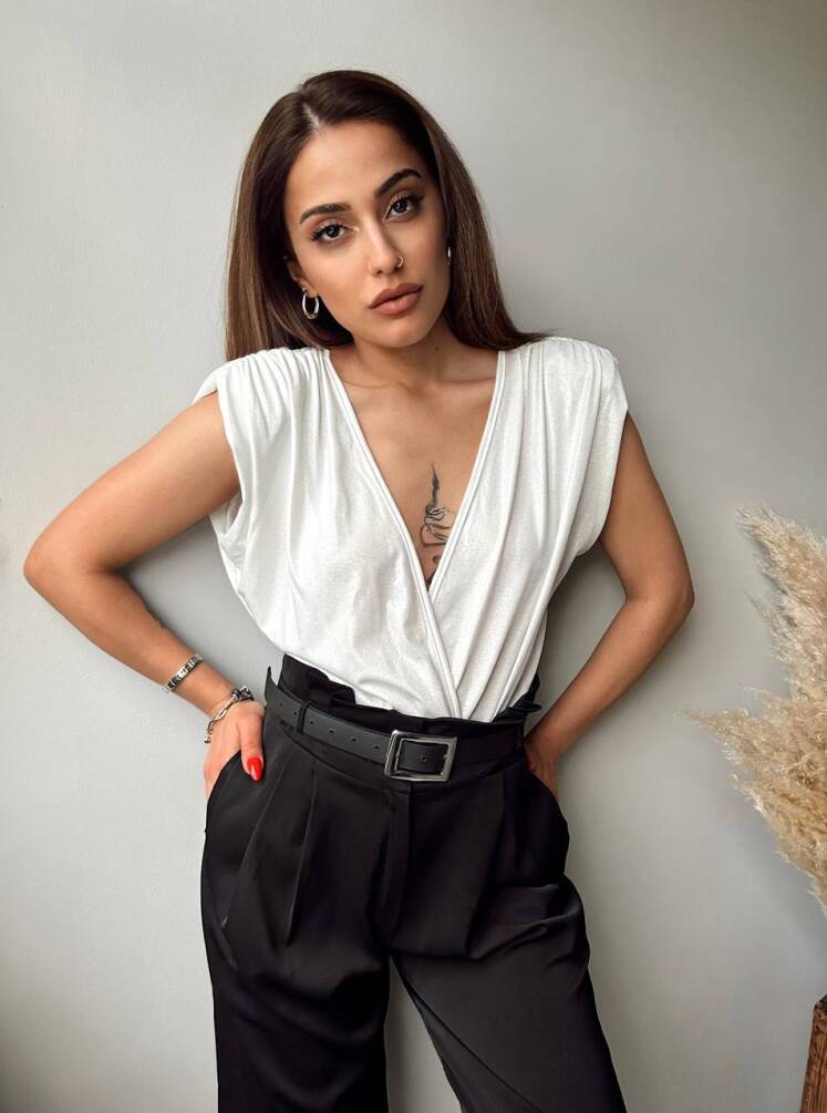 Kadın Derin V Yaka Saten Görünümlü Vatkalı Bodysuit HYN-58048 - 6