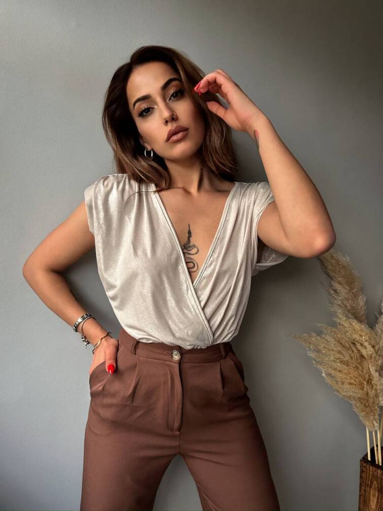 Kadın Derin V Yaka Saten Görünümlü Vatkalı Bodysuit HYN-58048 - 16